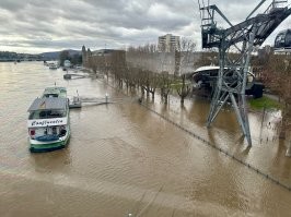 Кобленц вчера. Слияние Мозеля и Рейна