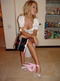 «Не травите упавших»: Ксения Собчак рассказала, что после «голой вечеринки» потеряла 15 миллионов рублей