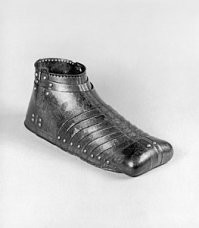 И как постирать, там же серебро, цинк, медь.