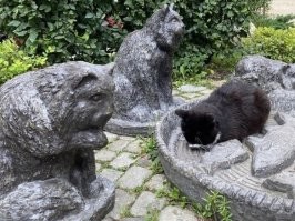 Не совсем конечно скульптуры, но...