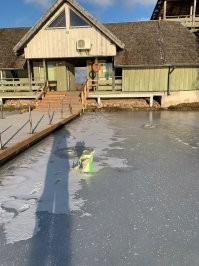 Это не рыбалка это куета . Вот позавчера нормально посидел в -24 :) главное ни чего не отморозил кроме кончиков пальцев .