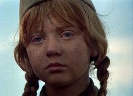 Давали злодеям под зад ещё до моды на феминизм. Сильные красотки из 90-х и 2000-х