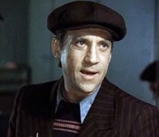Вор должен сидеть в тюрьме! И народу неважно, какими методами я его туда запихаю! (с)
В данном случае еще хуже - наркоман.
Обычно как, на улице поймали, в наручники закатали, в карман запихнули, а после при понятых достали. Здесь совсем иной расклад - под аудио-видеозапись, сам говорит что наркотики продает, в руках меченные купюры, при свидетелях со стороны ментов. Ну где ты тут увидел подставу? Наверное в твоем розовом мире преступники оставляют отпечатки, следы ДНК, орудие преступления, отсутствие алиби и листок с планом где все участники ОПГ расписались?