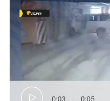 Хм... В ворота въехал. 
В закрытые, конечно, но это не стена.