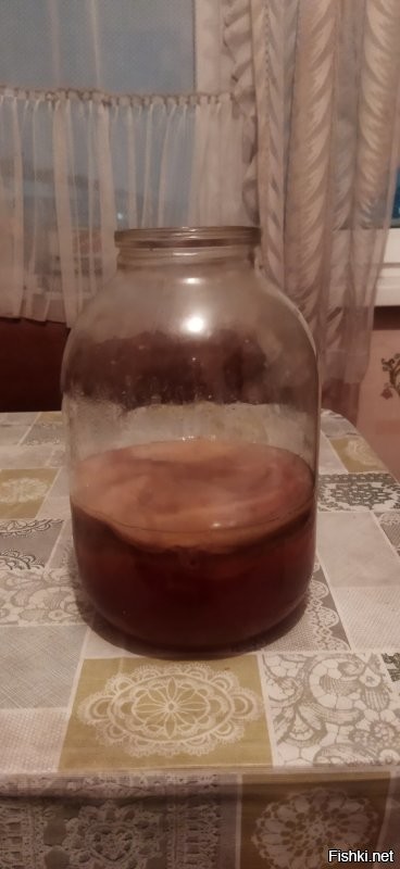 У меня просто в банке живет, без краника!