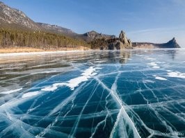 Некоторые фото настолько отфотошоплены, что их нельзя называть фото природы, красивого места. Некоторые подписи-пояснения ... просто собрание слов в вольном порядке. А вот это вообще полнейший маразм: "учёные, морские биологи и специалисты по черепахам были поражены - они никогда не видели ничего подобного." Как то, когда у меня жила красноухая черепаха я не сообразила позвать этих тупых "учёных" полюбоваться как пузырит моя черепашка при КАЖДОМ погружении в воду в террариуме. Короче есть несколько действительно отличных кадров,но в целом странный пост, много  лживых фоток и нет нашей страны. Минус без вопросов.