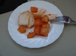 Конечно разговариваем на разных языках. Потомы что ты мне пересказываешь Википедию, а я ем кимчу каждый день, вот даже прямо сейчас. Чаще покупаю, но иногда жена готовит.