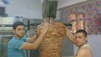 Прахады дарагой, кющай укусный шаурма!