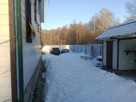Я в курсе. У меня родители, как ковид начался, на дачу уехали жить. 
А там 30 соток. Есть где покосить и где покопать.