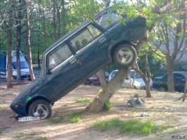 Решил паркануться...