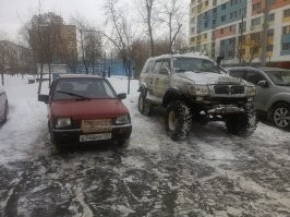 И чего минусят? 
У меня и передний привод есть и полный. 
Могу сравнивать, так сказать. :)