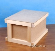 Поддерживаю. Прекрасно помню, как нас вышивать учили, петельчатый шов, стебельчатый, гладь... А вот кулинарии не было, у девочек была... Жаль, что не было, я б там развернулся... А у мальчиков поначалу всякая фигня была, типо ручку для молотка сваять... а потом переключили на сборку ящиков для посылок, с соседней почтой договор был... 
А потом и станки уже, токарник, сверлильный...
Ящики от такие: