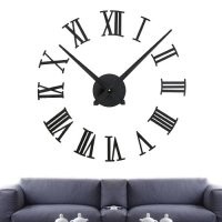 Правильно, IV - некошерно! 

"Почему осталась IIII?
  чтобы визуально сбалансировать VIII
  чтобы сформировать три группы по четыре числа:
  с I: I, II, III, IIII
  с V: V, VI, VII, VIII
  c X: IX, X, XI, XII
  чтобы по обе стороны вертикального деления циферблата было по 14 цифр.

Дополнительной причиной в пользу IIII является то, что на радиальном циферблате, на котором IIII, V, VI, VII и VIII отмечены под углом, направленным вниз от центра, IV считывается с трудом." 
(с)

Визуально смотрится эстетичнее, "утяжеляет" нижнюю часть циферблата.