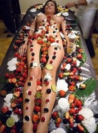 У японок есть свой фестиваль, нечего им на мужском делать.