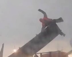 Простите за садизм, но получился смешной момент.