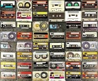 Куча кассет, а нормальных, собственно, и нет...