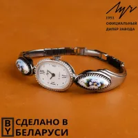 "Луч" - это самая закоснелая марка. Они до сих пор выпускают механические часы с почти таким же "советским" дизайном. Ничего не изменилось за столько лет, мода меняется - "Луч" выпускает часики с финифтью. На фото - сканы с "Озона", то, что сейчас там продаёт "Луч".