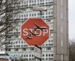 Лучше такой арт
Banksy
