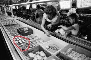 Что-то я таких баночек не припомню... 
Что в них было?