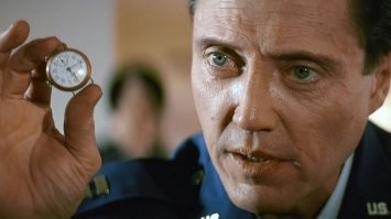 Полагаешь было так: - Дочка, это кольцо прошло через все нечистоты города за 4 дня и теперь оно твое!