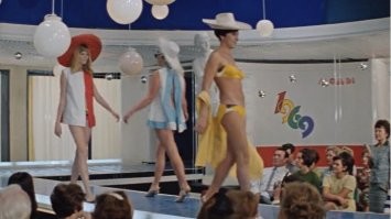Последний показ моды который мне реально понравился был в фильме Бриллиантовая рука.