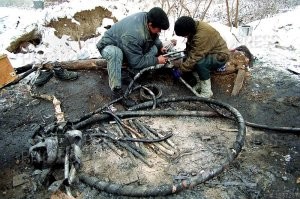 Кабели он копал...