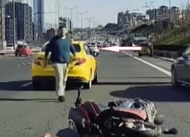 А чё, белый так и уехал, ведь там что-то от зеркала отлетело? Ох я бы на его месте там оторвался!