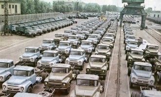 Вспомнил ЗиЛ. Всплакнул. Хорошие были машины,довелось поездить..