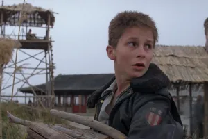 Тогда уж стоит добавить, что уже в юном возрасте Бейл начинал работать с весом))) тот же 87 год, "Империя солнца"