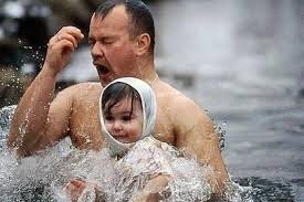 Угу.. Только от них фоток на крещение нету.. Заморозкой занимаются профессиональные "моржи"..