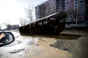 Фотошопы с этим трамваем в российской действительности - были отдельными произведениями искусства.  Да. дизайн красивый, но  это концепт. А серийный выпуск в адекватные сроки и адекватную стоимость с адекватным качеством - это совсем другая история. Поэтому деньги попилили, концепт показали,  а дальше - пусто.