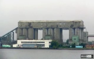 Цементный завод в Печатниках. Сколько было копий сломано жителями, но снесли все таки в районе 20-го года.