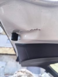 Гордость отечественного автопрома Москвич  
Авто 2023 года с пробегом 16000, уже имеет коррозию из-за отвратительного качества ЛКП. Система или единичный брак?