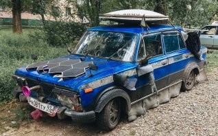 это у которых сзади надпись "HULIGAN" и спойлер сделанный из крыла от кукурузника?