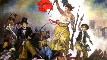 Пусть в Лувр едет и там лягушатников критикует.