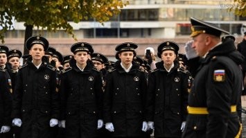 Да не вопрос. И оденут и накормят и спать уложат. И физдюлюлей пропишут когда надо.