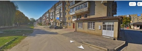 Подруга скорее даже преуменьшает, вот фотки из моего родного двора, это не очень большие пристройки считаютс :) и кстати в моем дворе такой же вот незаметный дом построили и заселили, правда всего 4 этажа, начали второй строить и чет застопорилось, видно законы ужесточили