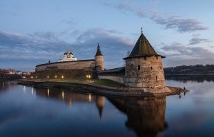 А что Псков, плохо там разве?