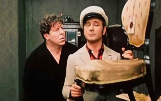 Аферистка под видом курьера ограбила ПВЗ