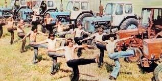 Проходили все это,и уже не один раз. У нас на заводе заставляли зарядку делать и кузнецов и каменщиков. Ничего, всё прошло. Обычно волна пару месяцев держится,потом все благополучно забивают хрен,и начальство в том числе..
 PS Если че - я признаю полезность зарядки и перерывов с движением для некоторых профессий. Однако,факт остается фактом - через месяц-два все на это забивали.