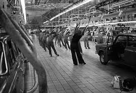 Проходили все это,и уже не один раз. У нас на заводе заставляли зарядку делать и кузнецов и каменщиков. Ничего, всё прошло. Обычно волна пару месяцев держится,потом все благополучно забивают хрен,и начальство в том числе..
 PS Если че - я признаю полезность зарядки и перерывов с движением для некоторых профессий. Однако,факт остается фактом - через месяц-два все на это забивали.