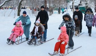 В Питере и окрестностях  прокат финских саней не прекращался вроде.  У многих в Ленобласти и собственные имеются. Тоже зимой в полный рост пользуют.