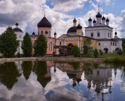 Но там не идеальная погода... рябь на воде... Сравни с моим фото