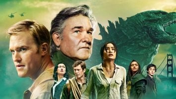 Курт Рассел и его сын в сериале, играющие одного персонажа в разное время.