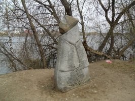 В Твери  вот такой простоял больше 10 лет , у детской областной больницы на наб. Степана Разина.