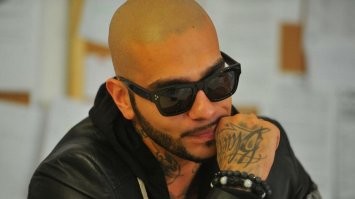 Счастливый отец задумался, как теперь воспитывать потомство: