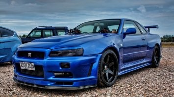 Nissan Skyline GT-R.  А теперь представьте его на передовой