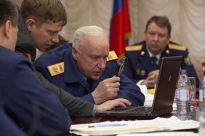 Бедный Бастрыкин, ему может помощника какого летёху дадут, а то и за чурками он следит, и за браконьерами тоже он.. завтра за переход проезжей части в неположенном месте, тоже без Бастрыкина не обойдутся. Легче сделать Министерство Бастрыкина, потому что МВД, судя по всему, занято чем-то абсолютно другим.. они голые вечеринки разгоняют и смотрят кто какие картинки в ВК перепостил.. ну не хватает у ни, ни сил, ни средств на реальные преступления.. всё на Бастрыкина сваливается.. без него, наверное, страна погрузить в хаос.. Так что срочно этому человеку , нужно какого-нить помощника организовать, хотя бы чтоб тот протоколы составлял, а у Бастрыкина появится время поспать хотя бы пару раз в неделю. Жалко уже этого деда, всё на нём.