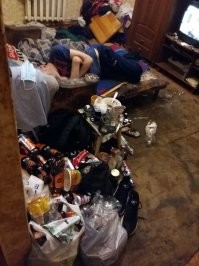 Тем кто минуснул моего соседа вам в ленту.