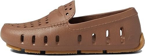 А что? Когда с работы на пляж - то, что надо. Наверняка они удобные как кроксы.